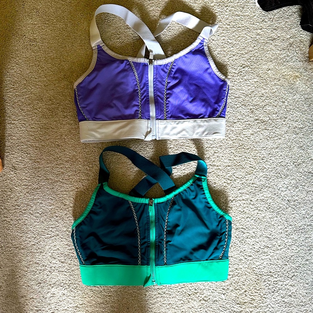 🌺 2 Fabletics High Impact Sports Bras in XS